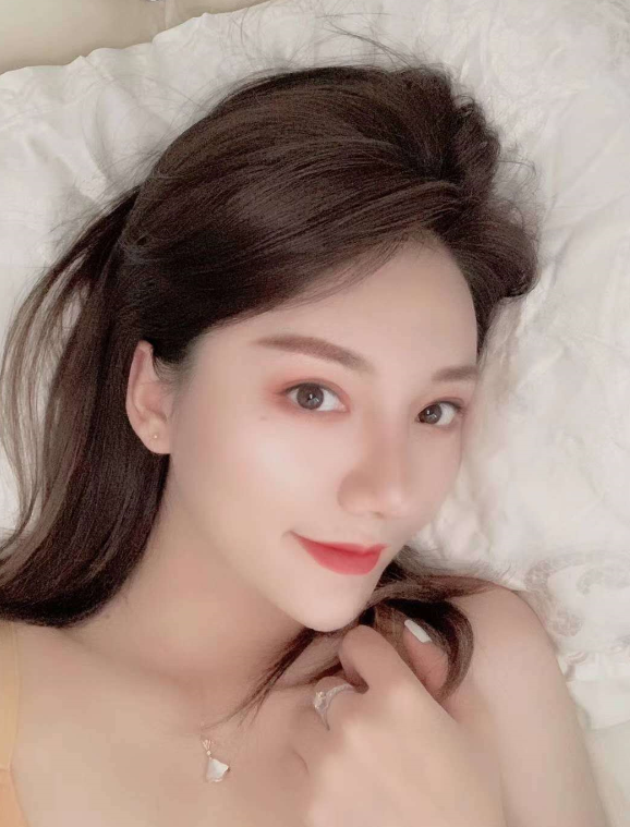 观山湖区会展城兼职的气质美女